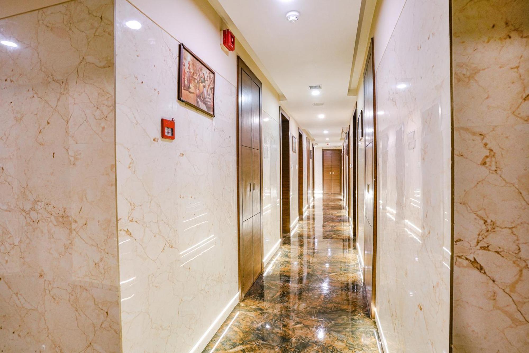 Fabhotel Vertigo Suites - Nr Bkc Mumbai Exteriör bild