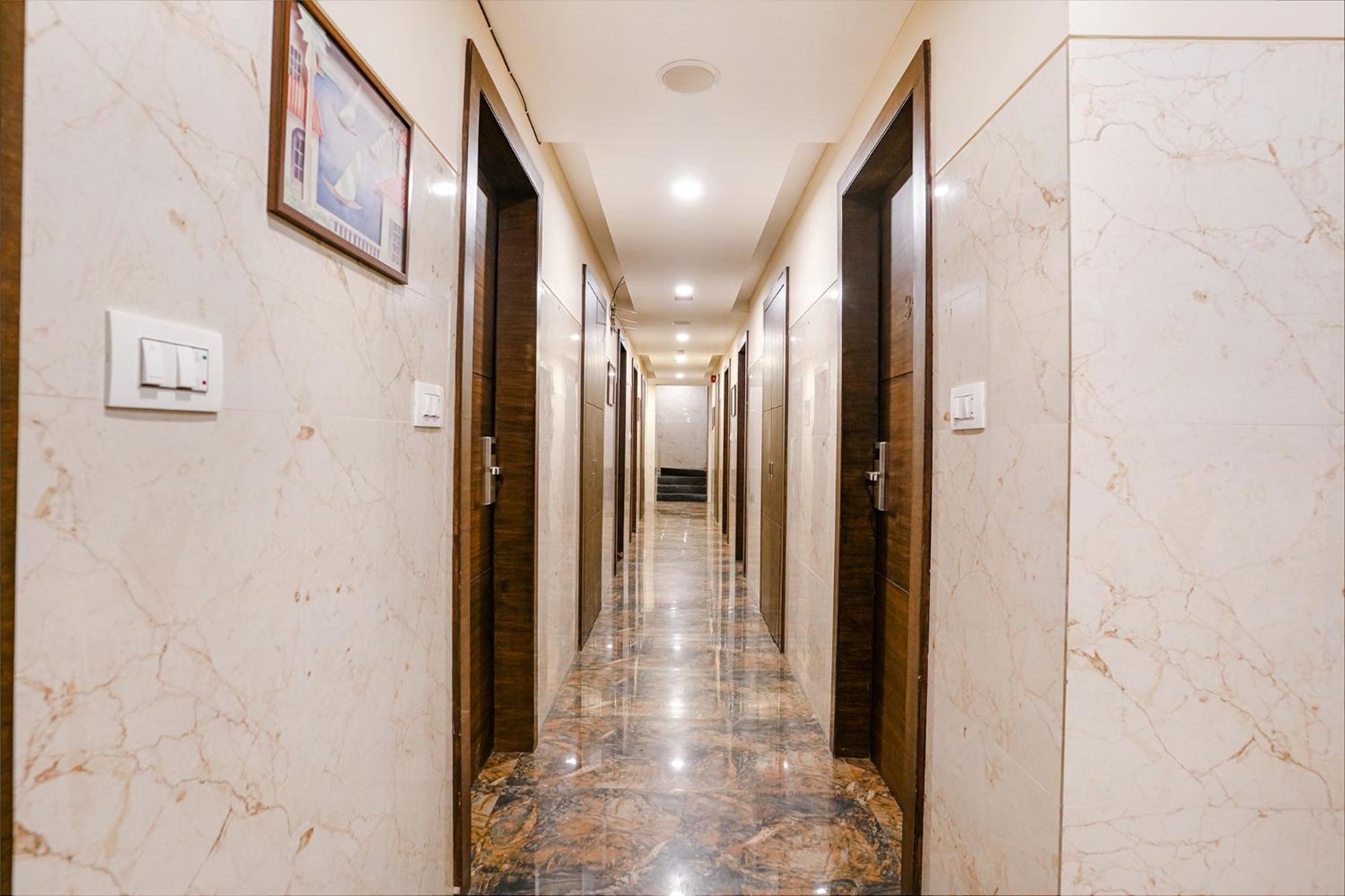 Fabhotel Vertigo Suites - Nr Bkc Mumbai Exteriör bild